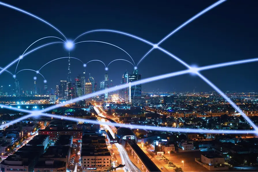 مجموعة بساتنة تُعلن دمج شركة تيك بريدج لتعزيز الاستدامة في قطاع الاتصالات