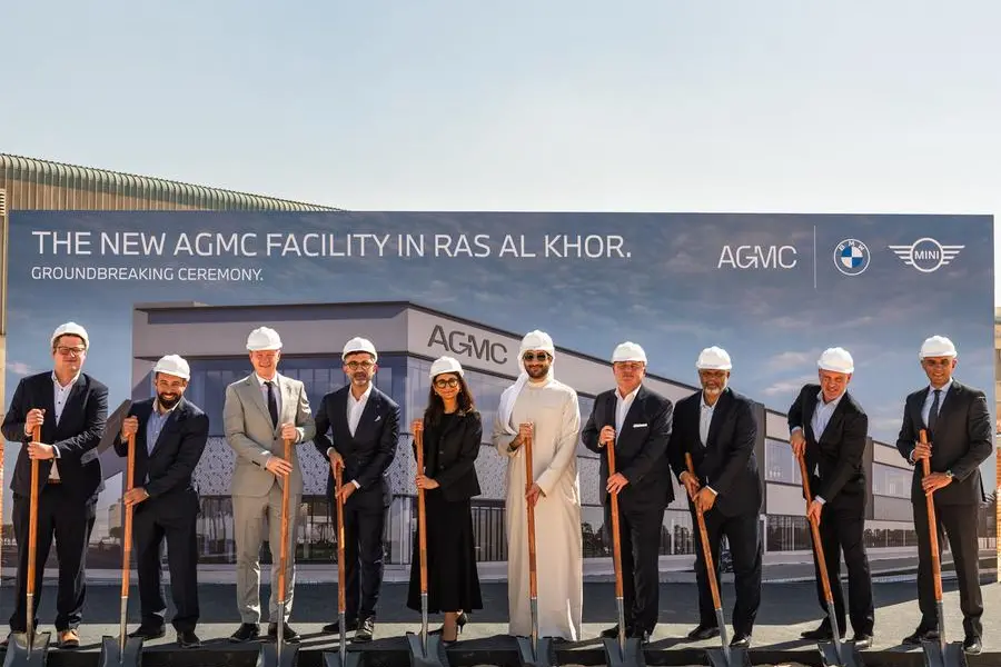 المركز الميكانيكي للخليج العربي يضع حجر الأساس لصالة عرض BMW وMINI الجديدة في رأس الخور