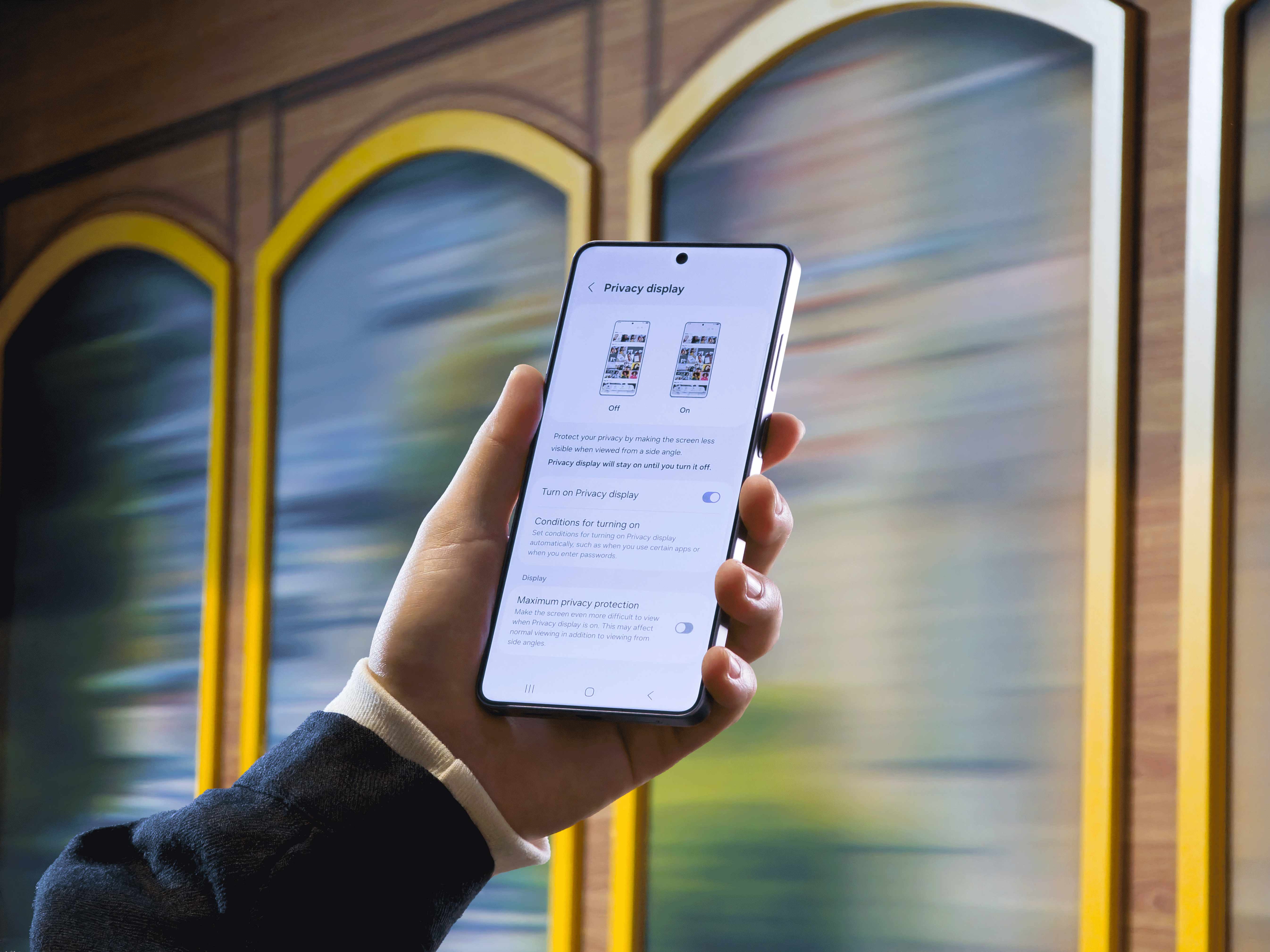 سامسونج تسلّط الضوء على ميزة Privacy Display في :Galaxy S26 Ultra حماية ذكية للشاشة لضمان أعلى مستويات الخصوصية
